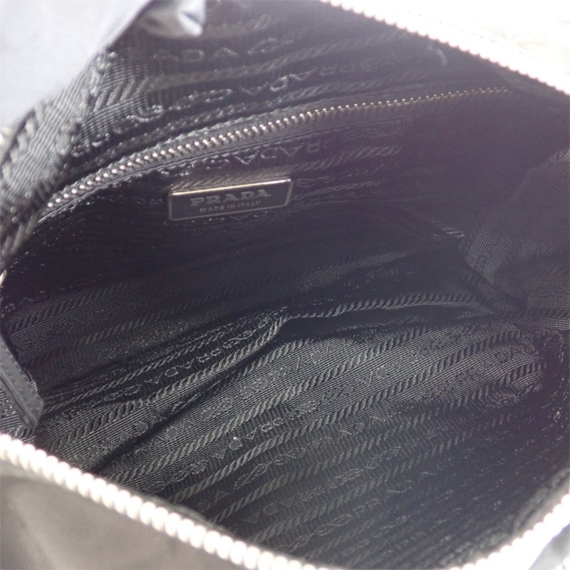 プラダ PRADA トライアングル BT8994 ショルダーバッグ ナイロン ブラック シルバー金具 メンズ レディース【中古】【ABランク】