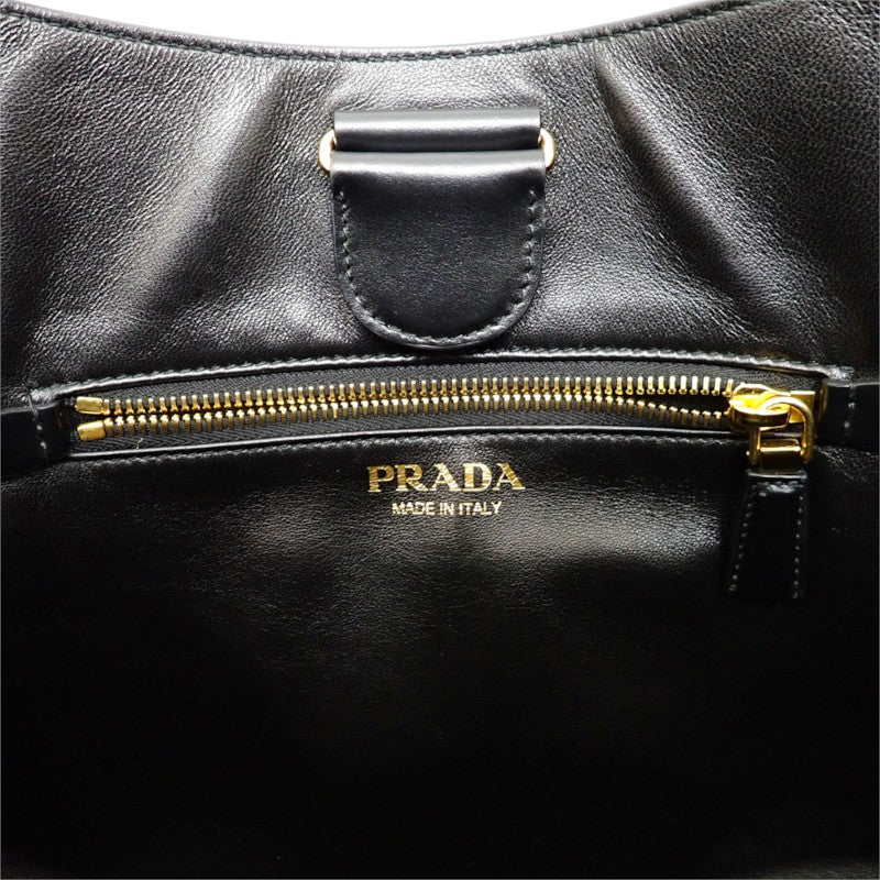 プラダ PRADA ミディアム レザー トート 1BG483 トートバッグ カーフ ブラック ゴールド金具 レディース【中古】【Aランク】