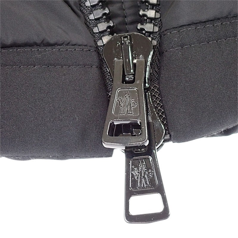 モンクレール MONCLER TARENTAISE GIUBBOTTO タレンテーズジュボット 3 H20911A00211 596CD ダウンジャケット ナイロン ダウン90%/フェザー10％ ブラック メンズ【中古】【ABランク】