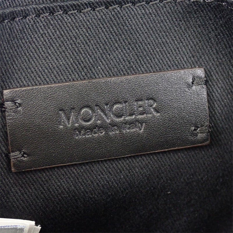 モンクレール MONCLER ミニキャラドック J20985L00014 M4422 2WAYバッグ 2WAYバッグ ナイロン レザー グレー レディース【中古】【Aランク】