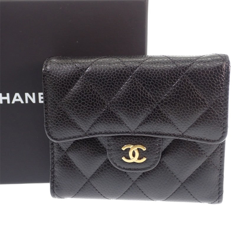 シャネル CHANEL クラシックスモール フラップウォレット AP0231_Y01864_C3906 三つ折り財布 キャビアスキン ブラック ゴールド金具 レディース【中古】【Aランク】
