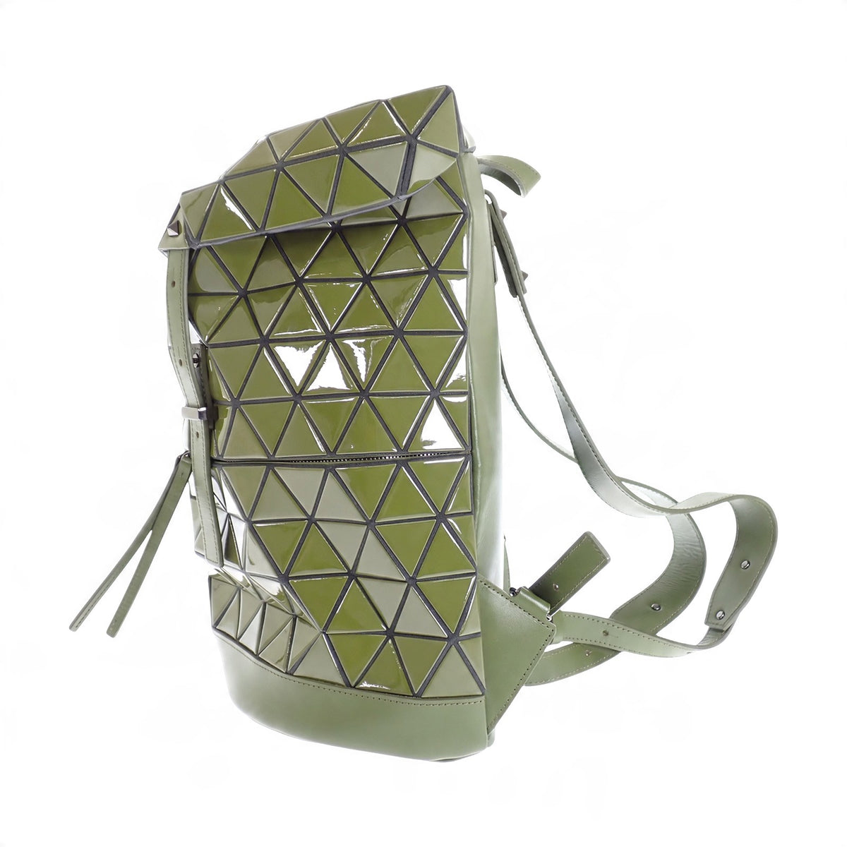 イッセイミヤケ ISSEY MIYAKE バオバオ バックパック BB61-AG321-65 リュック・デイパック ポリエステル ナイロン カーキ メンズ レディース【中古】【Aランク】
