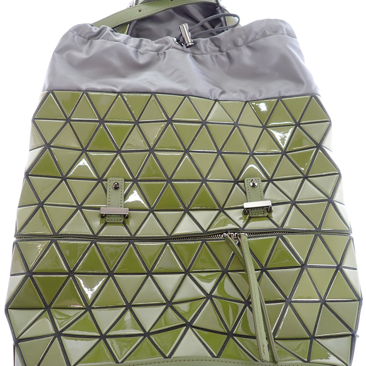 イッセイミヤケ ISSEY MIYAKE バオバオ バックパック BB61-AG321-65 リュック・デイパック ポリエステル ナイロン カーキ メンズ レディース【中古】【Aランク】