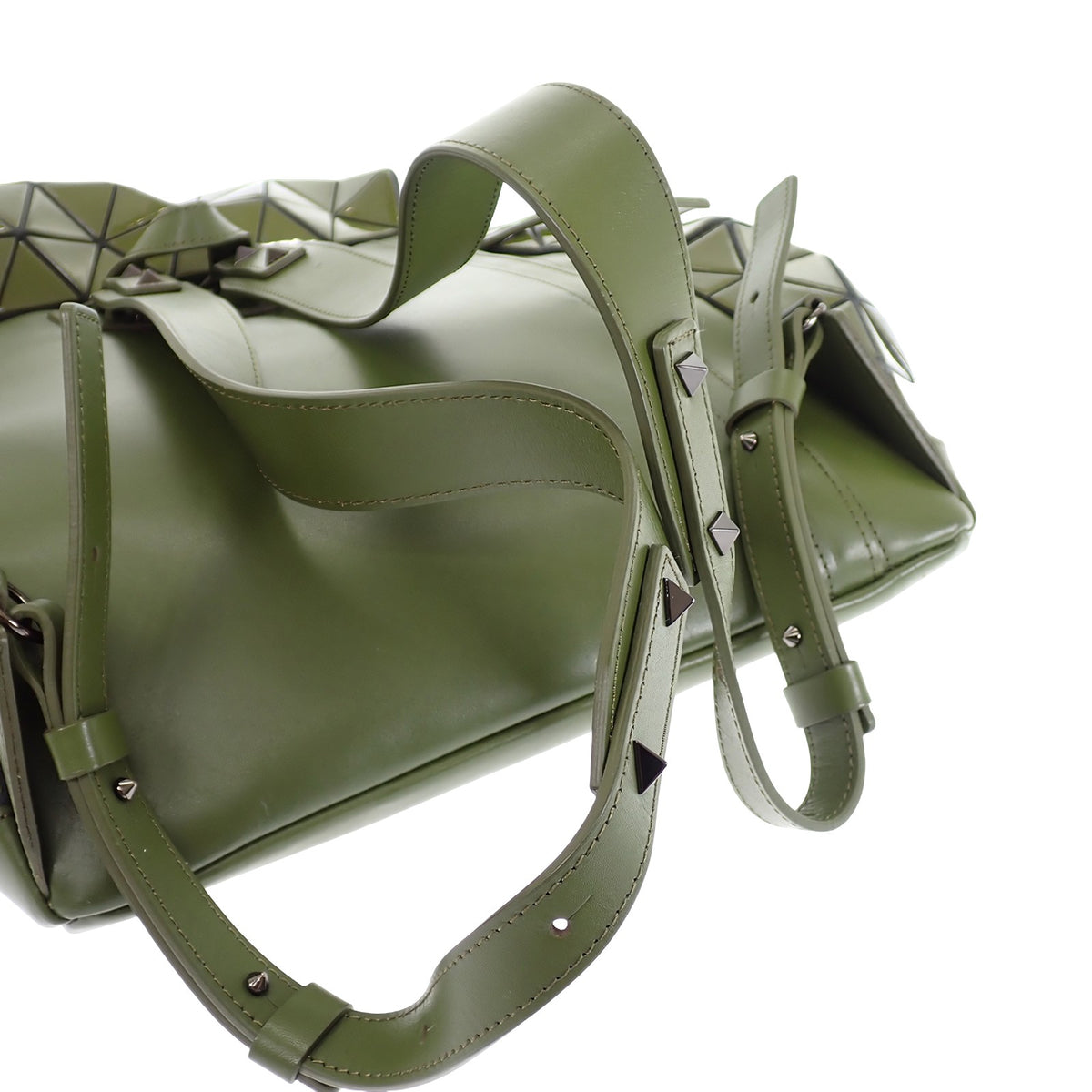 イッセイミヤケ ISSEY MIYAKE バオバオ バックパック BB61-AG321-65 リュック・デイパック ポリエステル ナイロン カーキ メンズ レディース【中古】【Aランク】